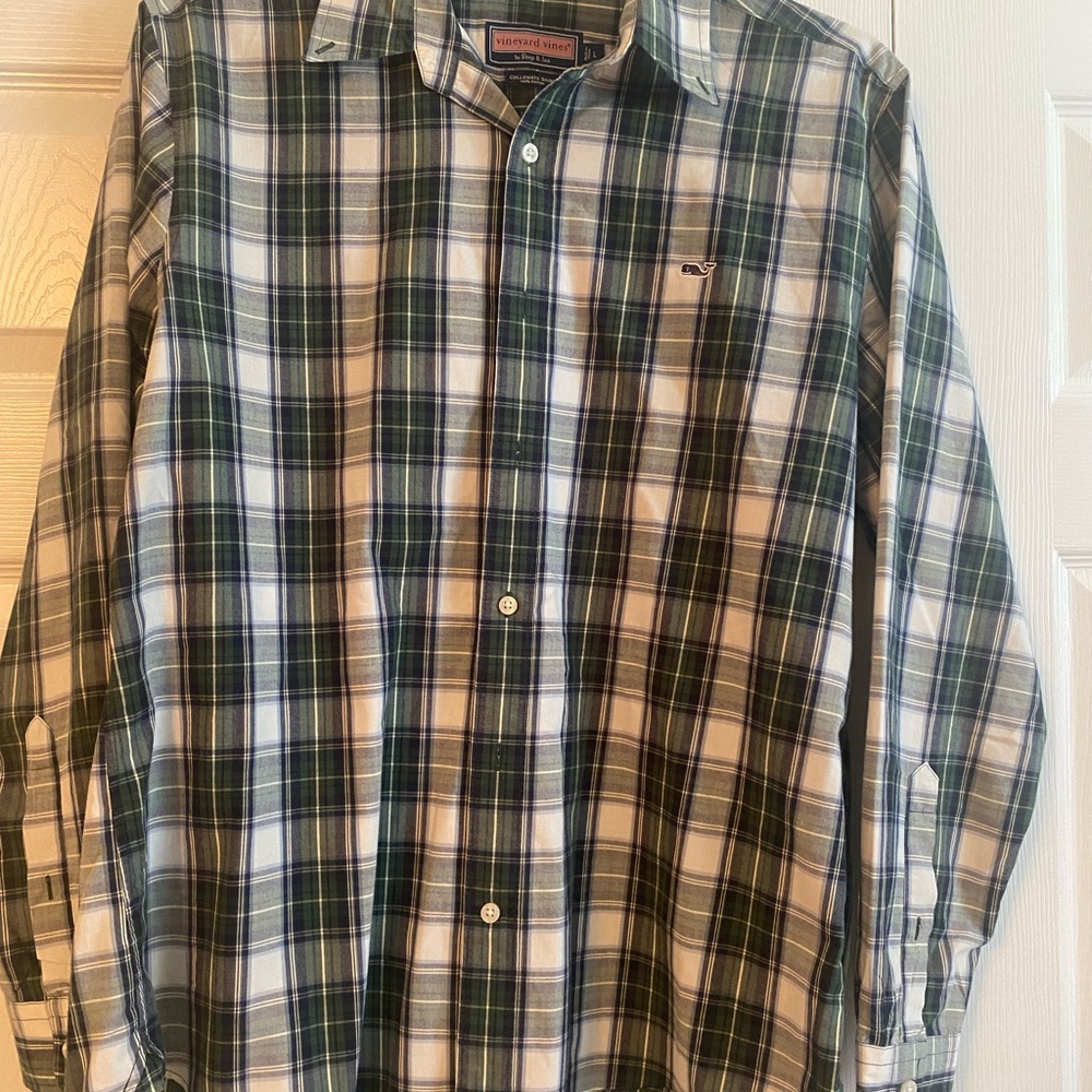 Vineyard Vines Green and White Casual Button Down Shirt